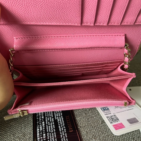 [SOLD] Chanel mini woc - Picture 3 of 9